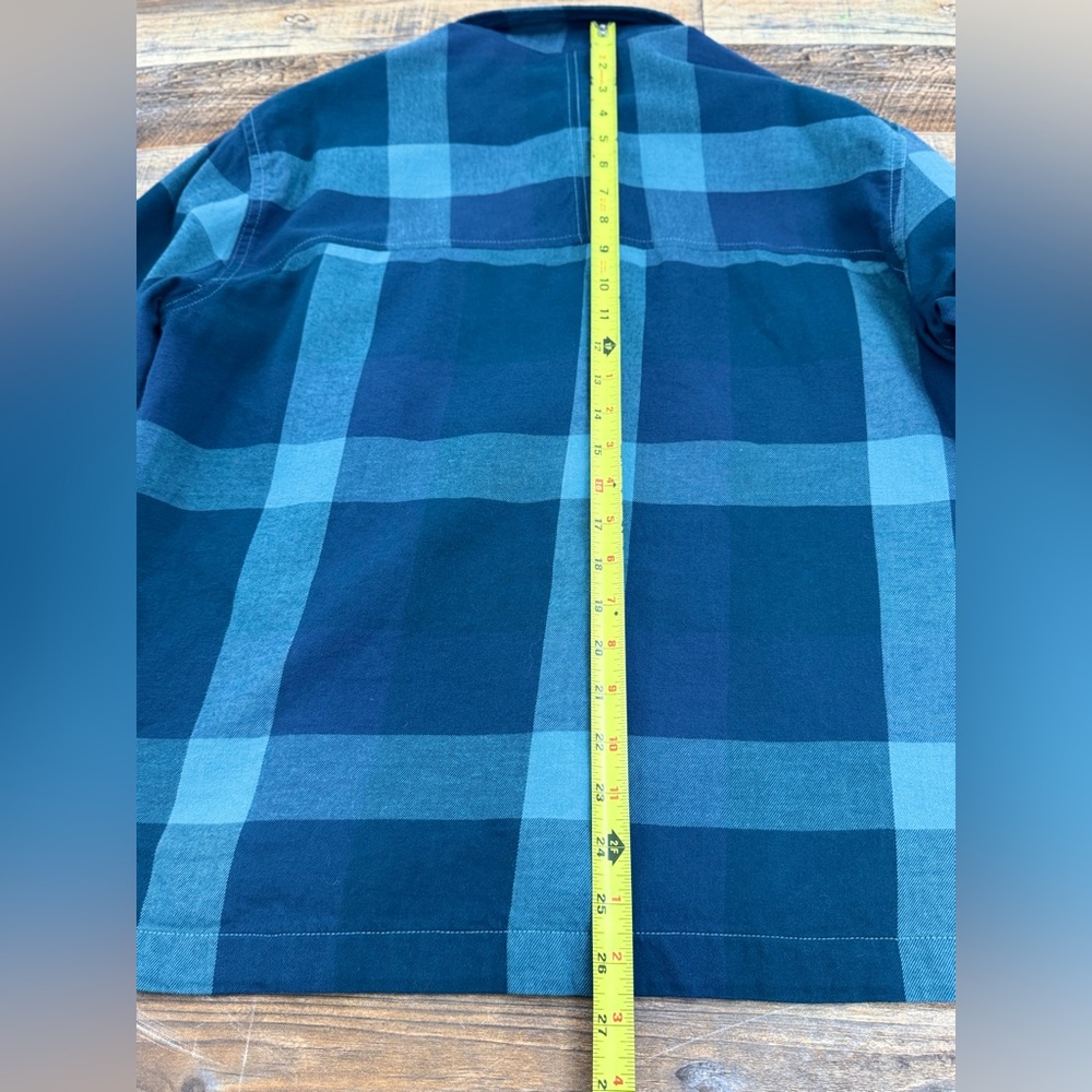 The North Face Women’s Teal and Navy Plaid Flannel Long Sleeve Shirt, Size Med - Picture 10 of 16